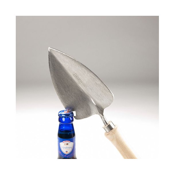 Sneeboer. Planteskovl. Med kapselbner