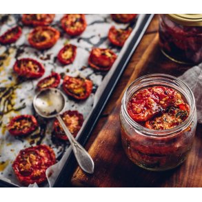 Tomat. Principe borghese. Solanum lycopersicum. kologisk.  Fr.