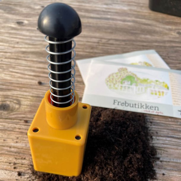 Potte presser. 4 cm.